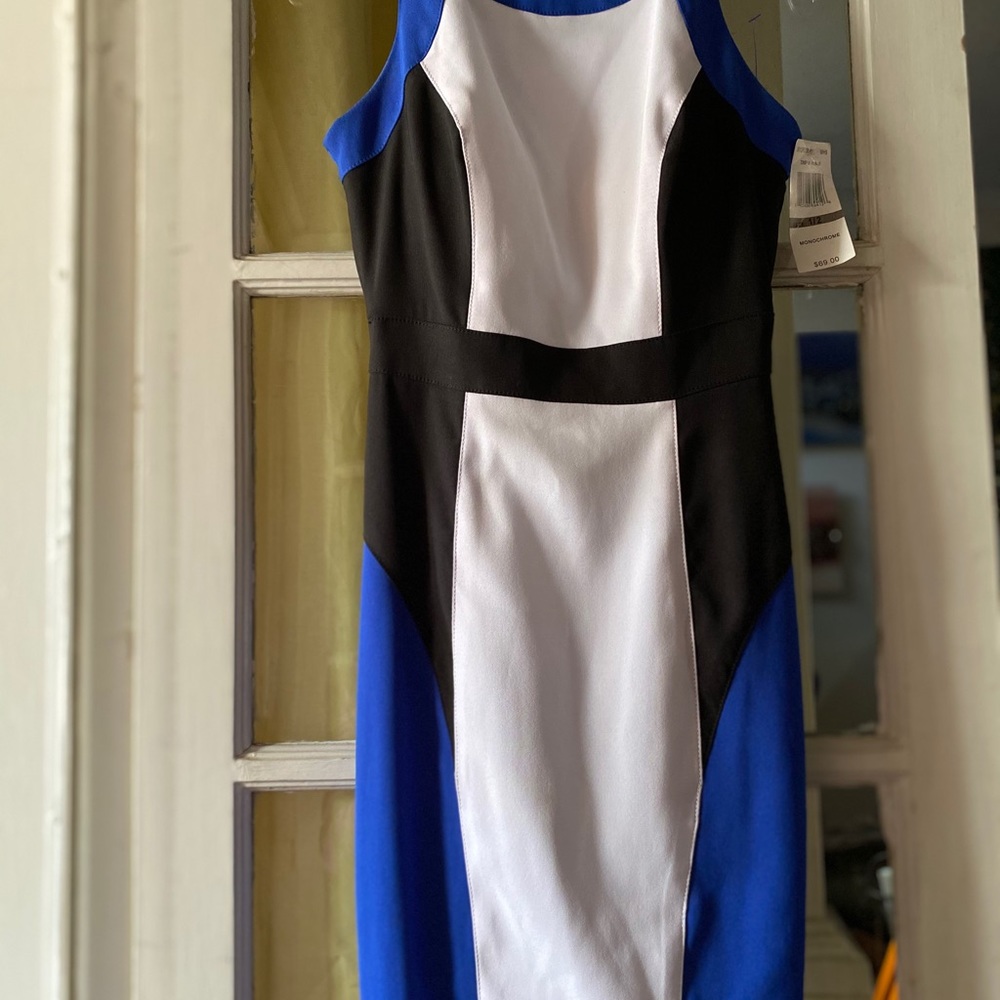 Sleeveless dress